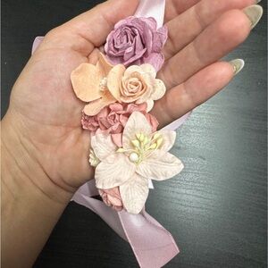 Floral Hair Accessory with Pink and Peach Flowers